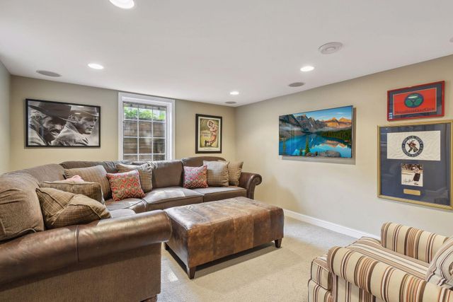 5423 Abbott Place, Edina, MN 55410