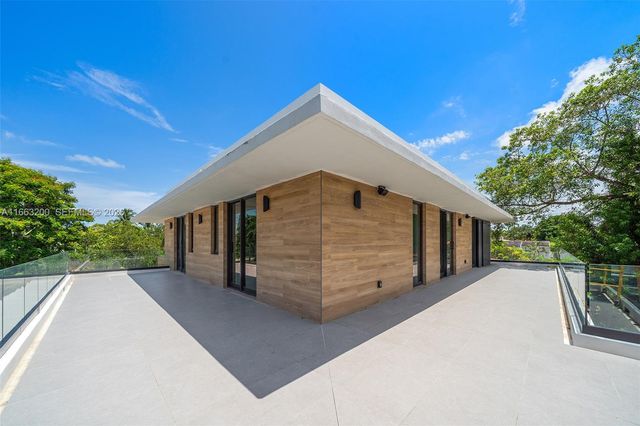 4430 Nautilus Dr, Miami Beach, FL 33140