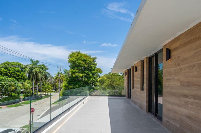 4430 Nautilus Dr, Miami Beach, FL 33140