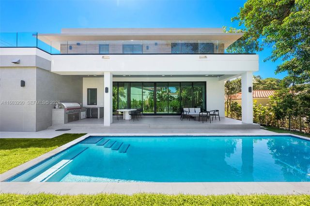 4430 Nautilus Dr, Miami Beach, FL 33140