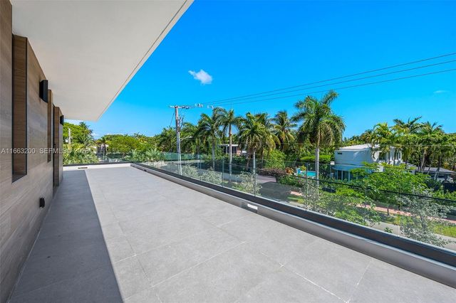 4430 Nautilus Dr, Miami Beach, FL 33140