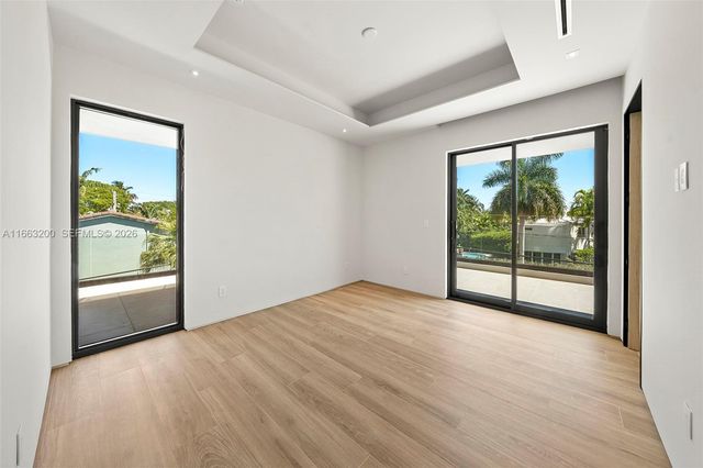 4430 Nautilus Dr, Miami Beach, FL 33140