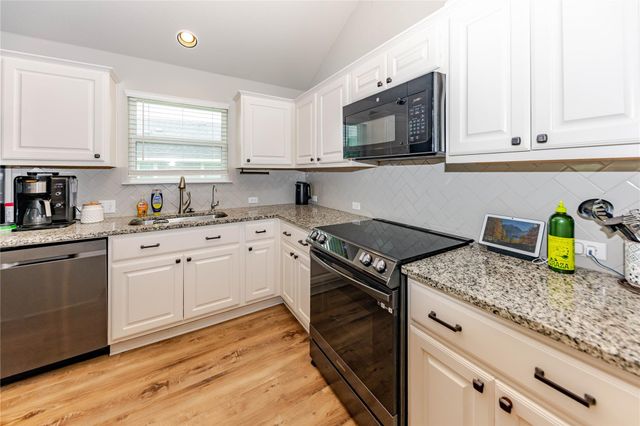 303 Schuyerville DR, Elgin, TX 78621