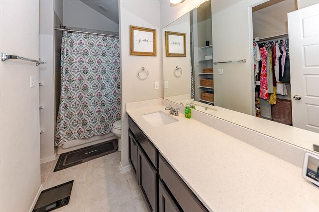 303 Schuyerville DR, Elgin, TX 78621