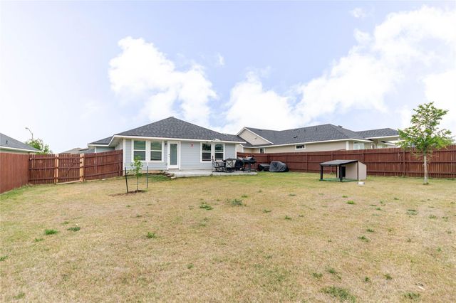 303 Schuyerville DR, Elgin, TX 78621