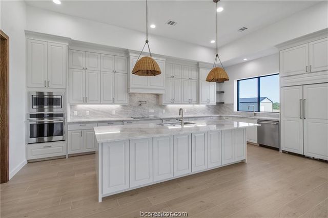 4558 Hicks Lane, College Station, TX 77845