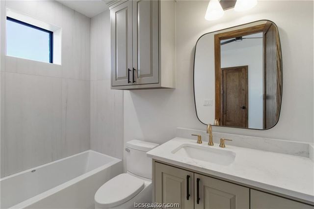 4558 Hicks Lane, College Station, TX 77845
