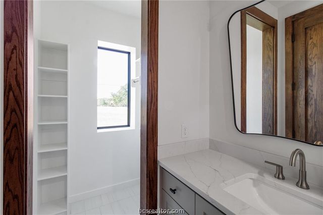 4558 Hicks Lane, College Station, TX 77845