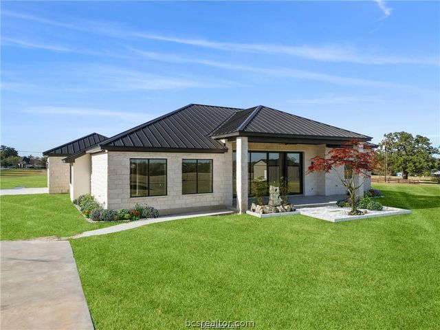 4558 Hicks Lane, College Station, TX 77845
