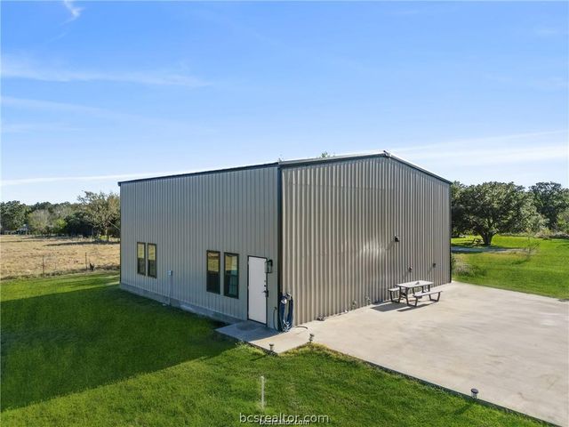 4558 Hicks Lane, College Station, TX 77845