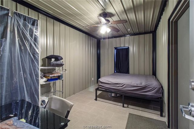 4558 Hicks Lane, College Station, TX 77845