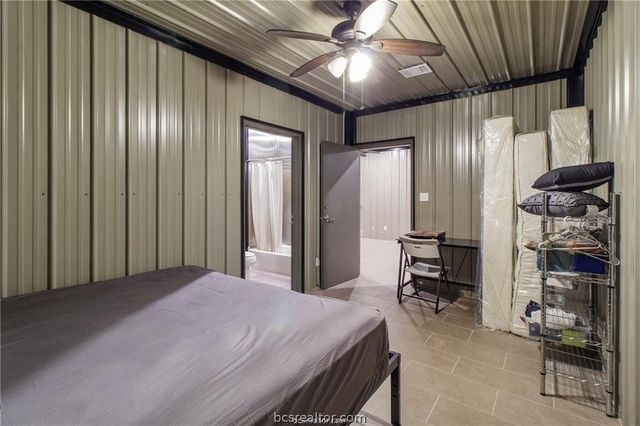 4558 Hicks Lane, College Station, TX 77845
