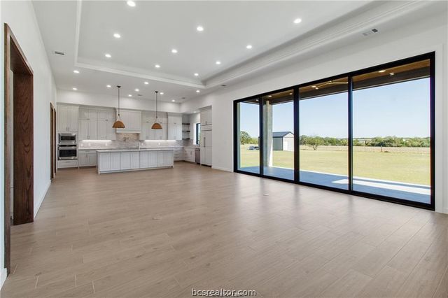 4558 Hicks Lane, College Station, TX 77845