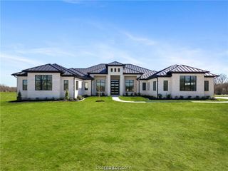 4558 Hicks Lane, College Station, TX 77845