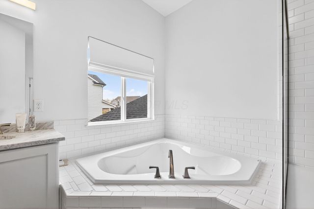 7387 Grafton Lane, Galena, OH 43021