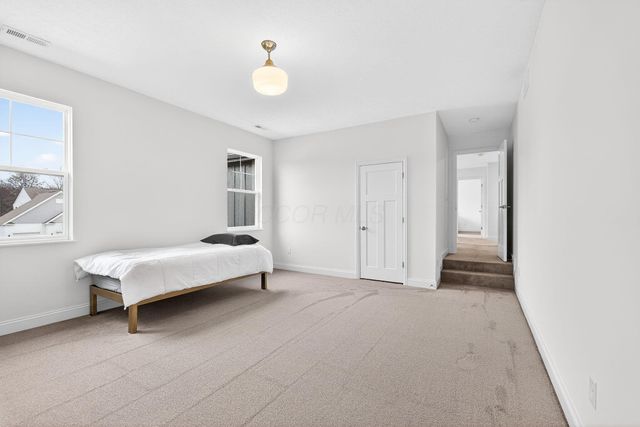 7387 Grafton Lane, Galena, OH 43021