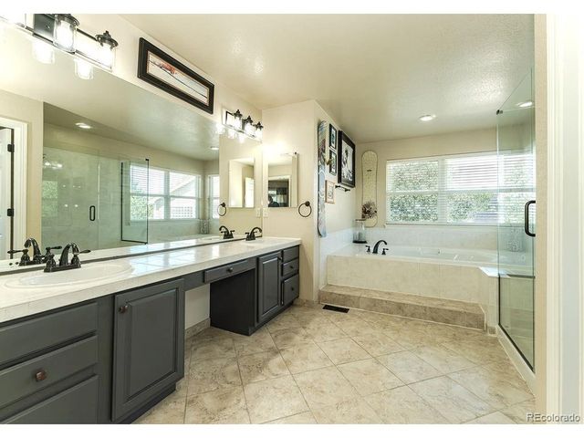 6052 S Andes Cir, Aurora, CO 80016