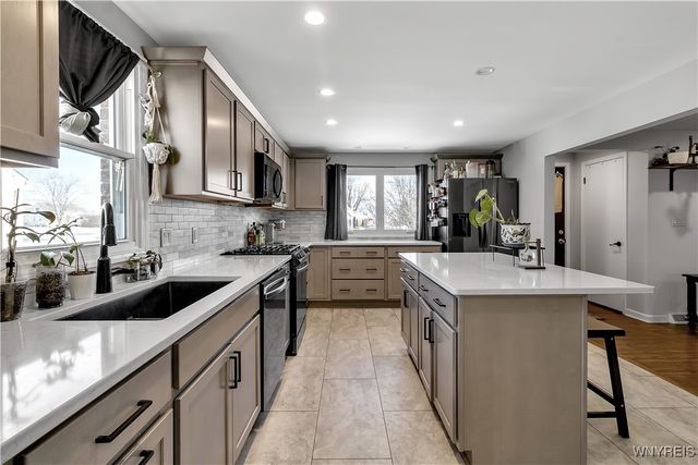 5 Nadine Drive, Cheektowaga, NY 14225