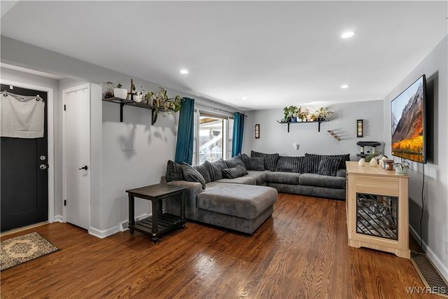 5 Nadine Drive, Cheektowaga, NY 14225