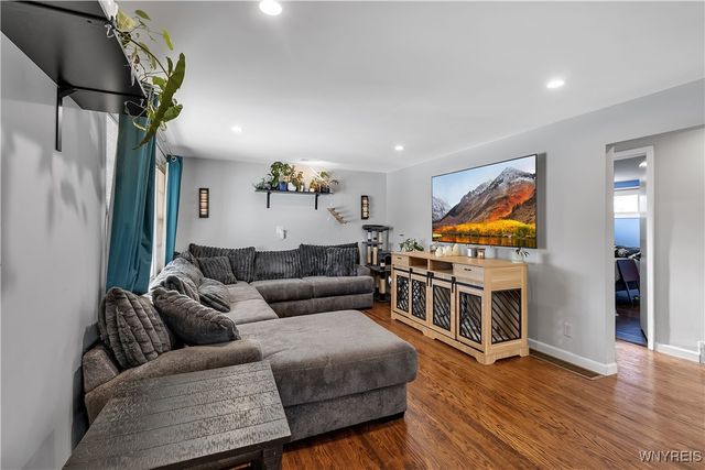 5 Nadine Drive, Cheektowaga, NY 14225