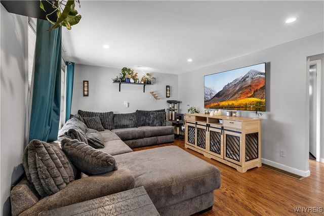 5 Nadine Drive, Cheektowaga, NY 14225