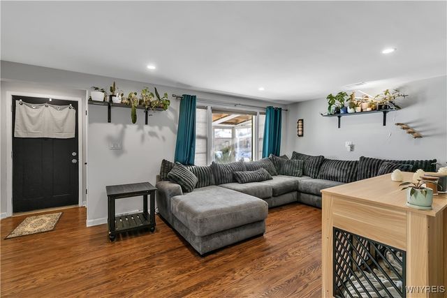 5 Nadine Drive, Cheektowaga, NY 14225