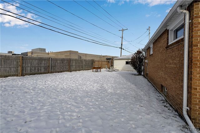 5 Nadine Drive, Cheektowaga, NY 14225