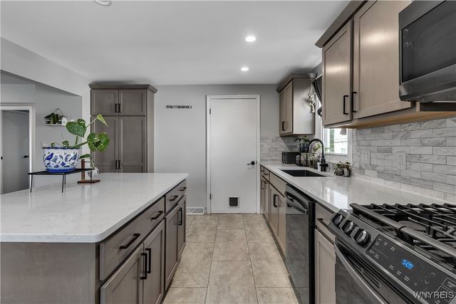 5 Nadine Drive, Cheektowaga, NY 14225