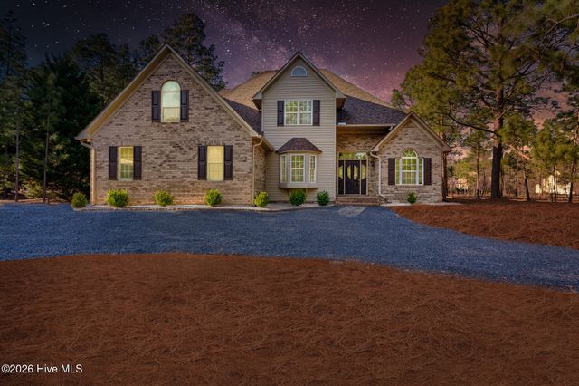 105 Ritter Drive, West End, NC 27376