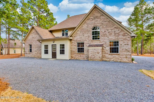 105 Ritter Drive, West End, NC 27376