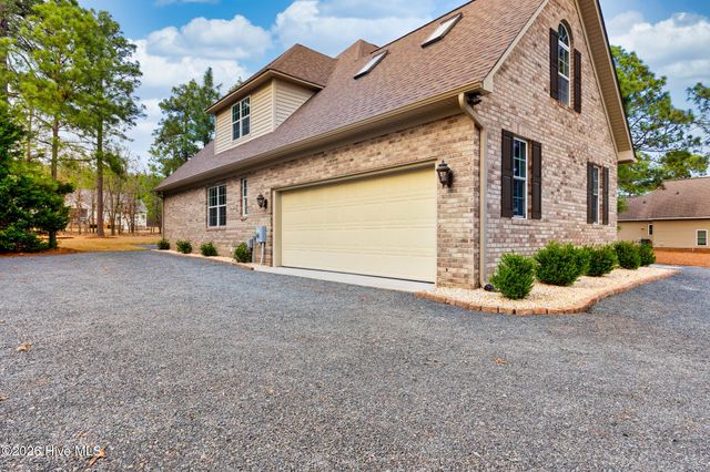 105 Ritter Drive, West End, NC 27376