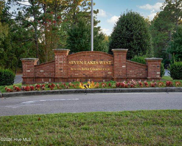 105 Ritter Drive, West End, NC 27376