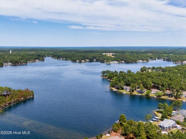 105 Ritter Drive, West End, NC 27376