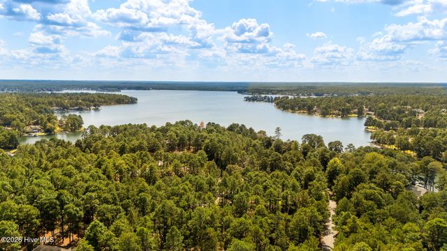 105 Ritter Drive, West End, NC 27376