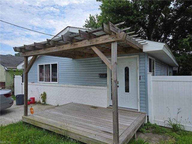1212 Shell RD, Hampton, VA 23661