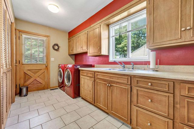 433 FAIRVIEW WAY, Shawano, WI 54166