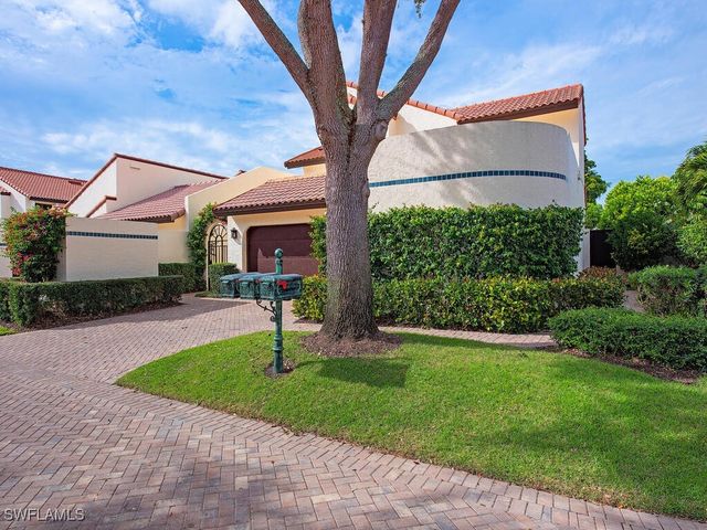 32 Las Brisas WAY 33, Naples, FL 34108
