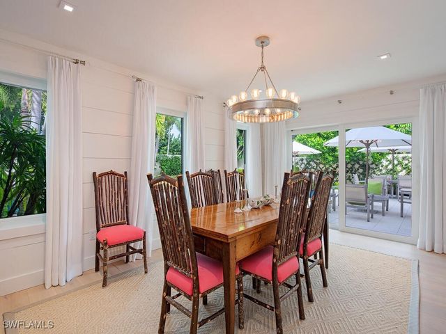 32 Las Brisas WAY 33, Naples, FL 34108