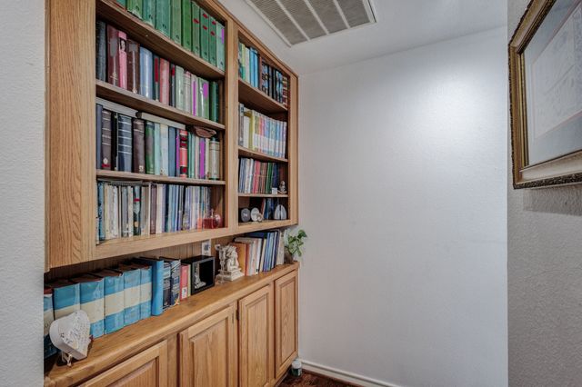 6168 Jereme Trail, Dallas, TX 75252