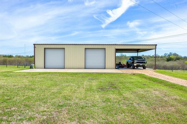 999 Salem RD, Brenham, TX 77833