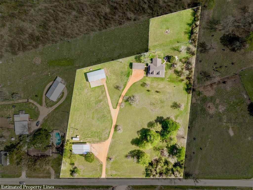 999 Salem RD, Brenham, TX 77833