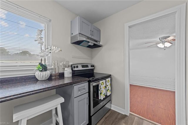 5512 Aurora DR, Virginia Beach, VA 23455