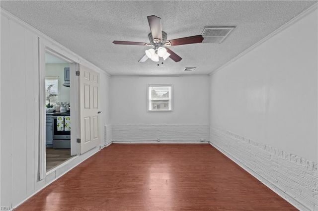 5512 Aurora DR, Virginia Beach, VA 23455
