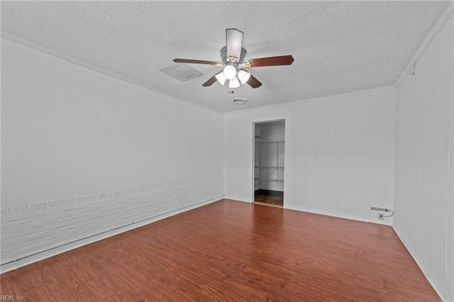 5512 Aurora DR, Virginia Beach, VA 23455
