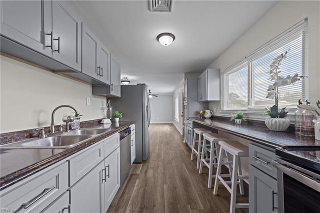 5512 Aurora DR, Virginia Beach, VA 23455