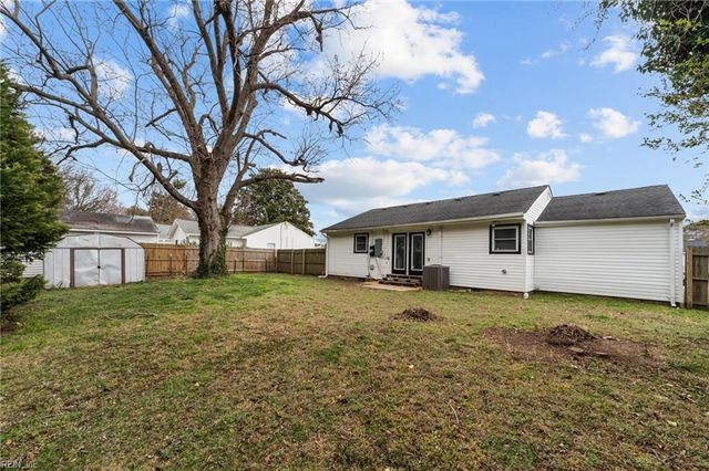 5512 Aurora DR, Virginia Beach, VA 23455
