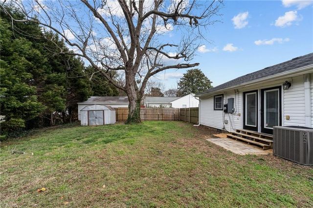 5512 Aurora DR, Virginia Beach, VA 23455