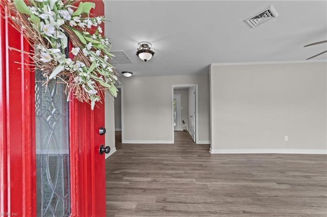 5512 Aurora DR, Virginia Beach, VA 23455