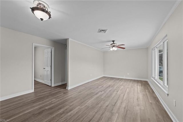 5512 Aurora DR, Virginia Beach, VA 23455