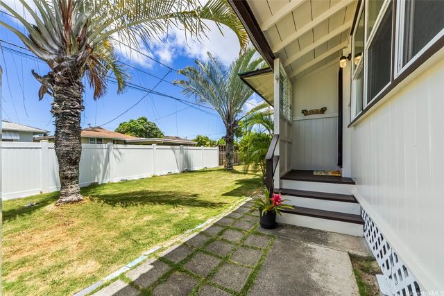 739 Kahoa Drive, Kailua, HI 96734